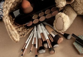 5 Beauty Essentials You Need When Traveling for Work